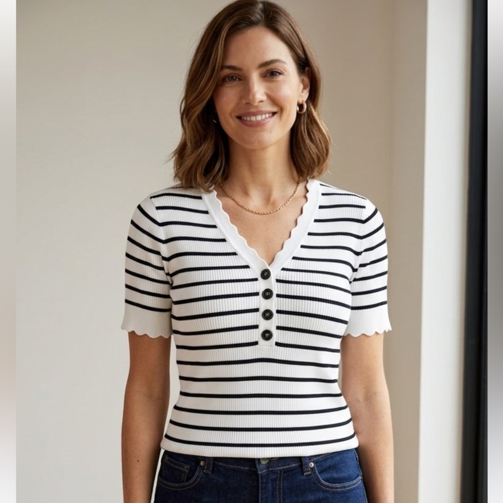 Women’s size large Karl Lagerfeld Black and White Striped V-Neck knit top